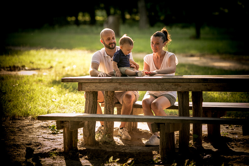 Servizio Fotografico di Famiglia in Veneto. Ecco Alessandra e Stefano. Michelino Studio, fotografo professionista per famiglie, neonati e bambini in Veneto.