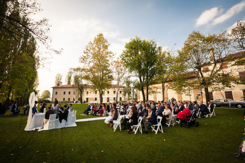 Fotografo di matrimonio a Venezia con rito civile all'americana presso Tenuta Polvaro. Michelino Studio, fotografo di matrimonio professionista in Veneto.