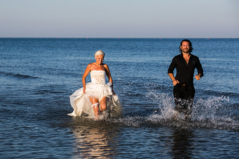Servizio fotografico di matrimonio e Trash The dress a Jesolo. Michelino Studio, fotografo di matrimonio professionista in Veneto.