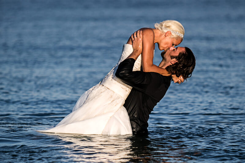 Servizio fotografico di matrimonio e Trash The dress a Jesolo. Michelino Studio, fotografo di matrimonio professionista in Veneto.