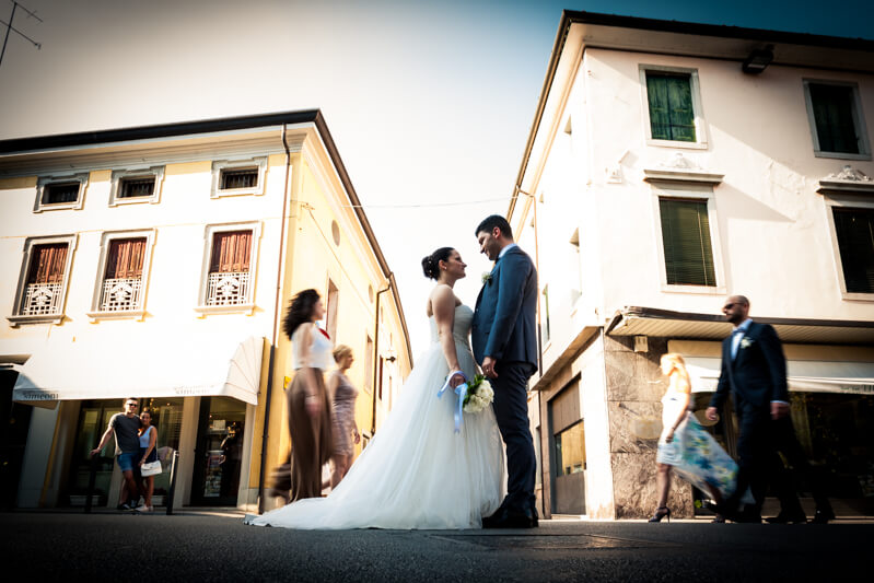 Servizio fotografico di matrimonio a Pordenone, chiesa di Santa Maria Concetta ad Eraclea. Michelino Studio, fotografo di matrimonio professionista in Veneto.