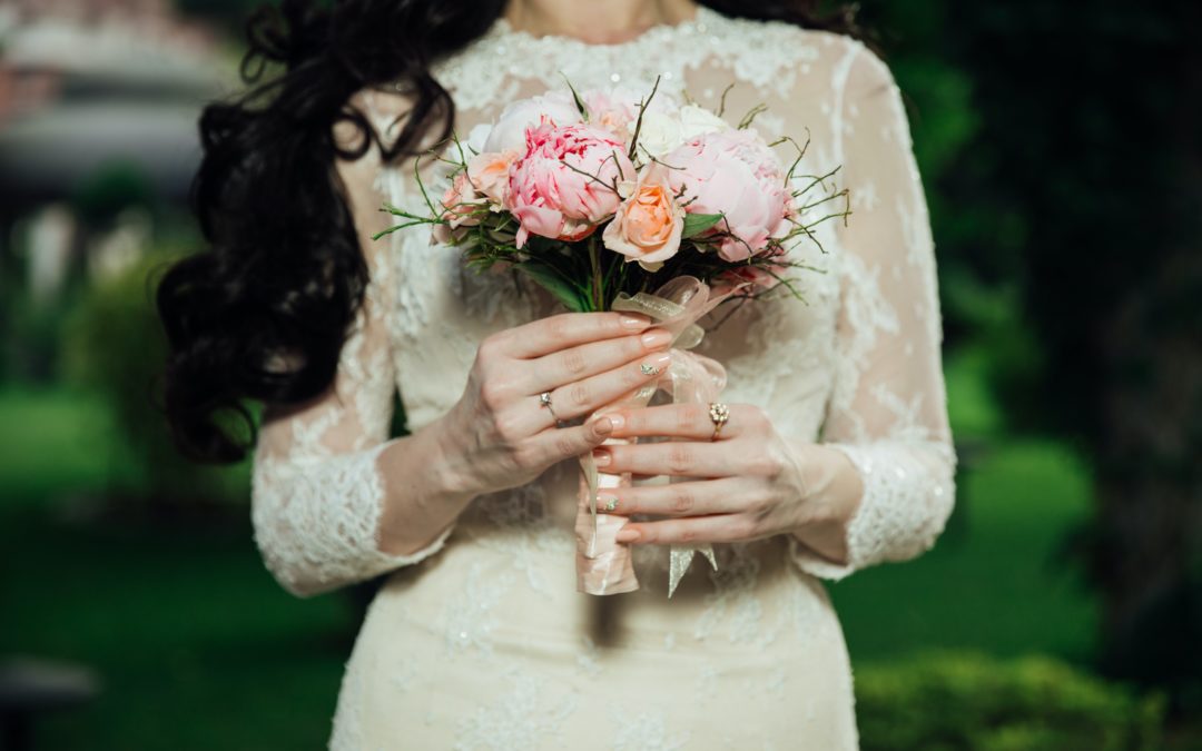 Scelta dell’abito di nozze: meglio corto o lungo?