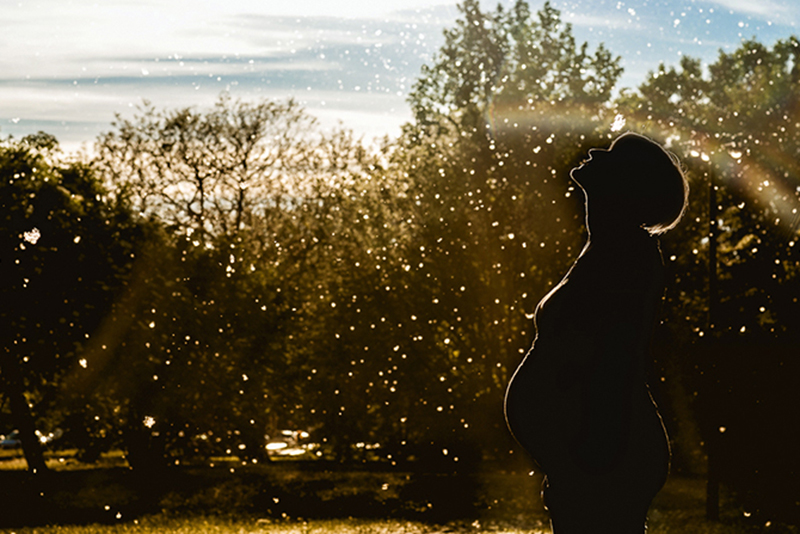 Servizio fotografico di gravidanza.